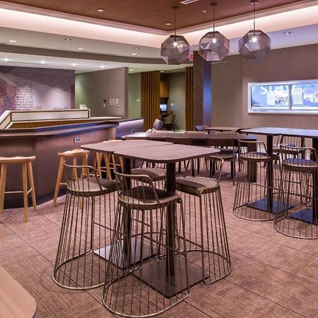 Springhill Suites By Marriott Greensboro Airport Bagian luar foto
