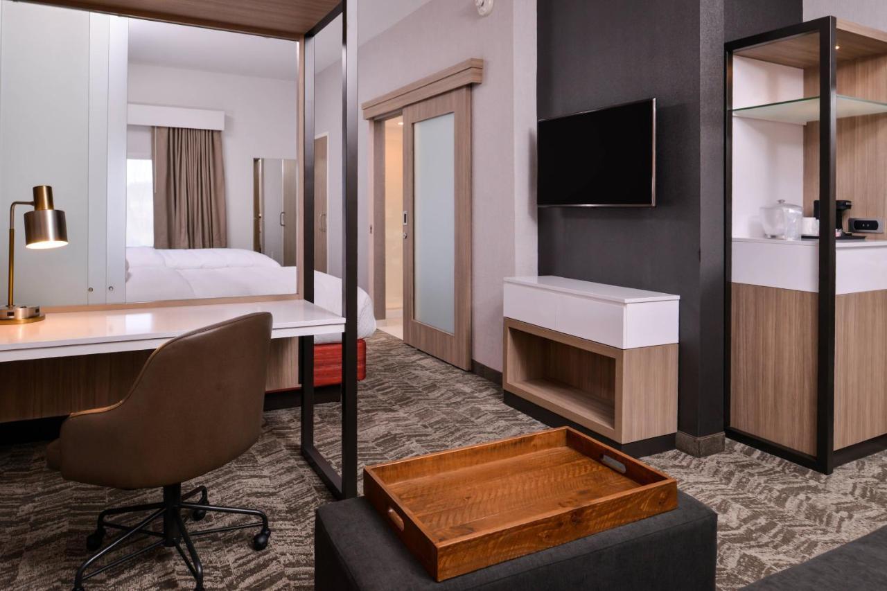 Springhill Suites By Marriott Greensboro Airport Bagian luar foto