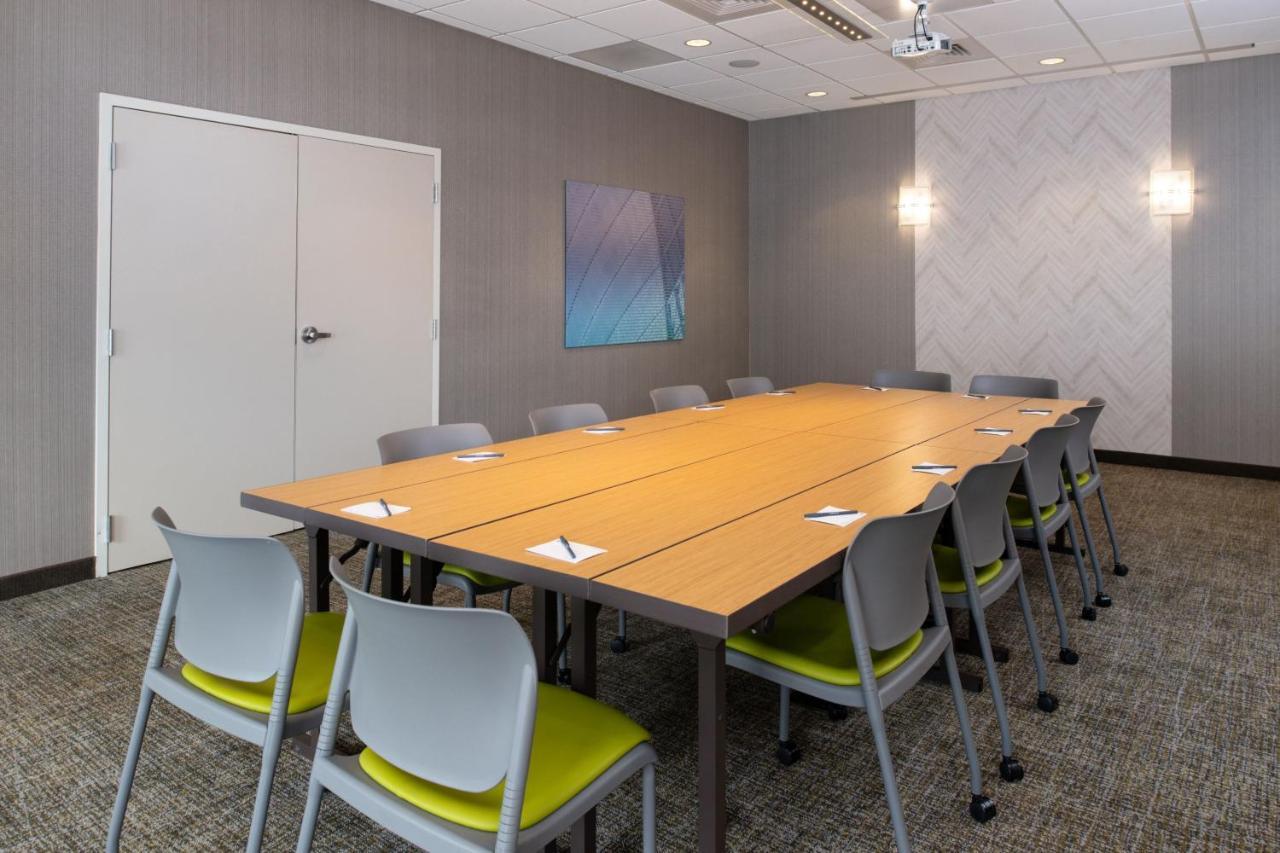 Springhill Suites By Marriott Greensboro Airport Bagian luar foto