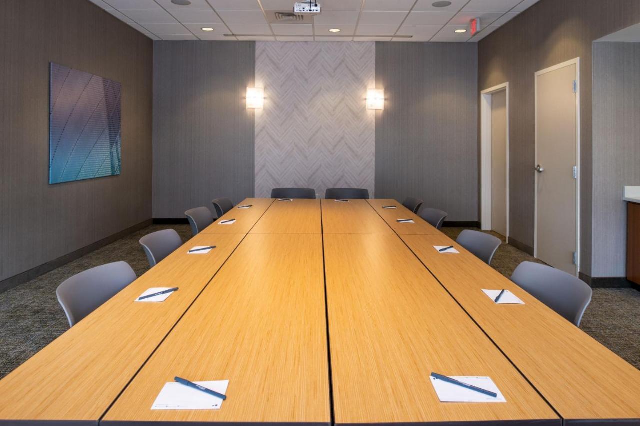 Springhill Suites By Marriott Greensboro Airport Bagian luar foto
