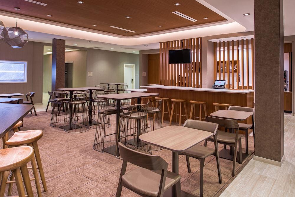 Springhill Suites By Marriott Greensboro Airport Bagian luar foto